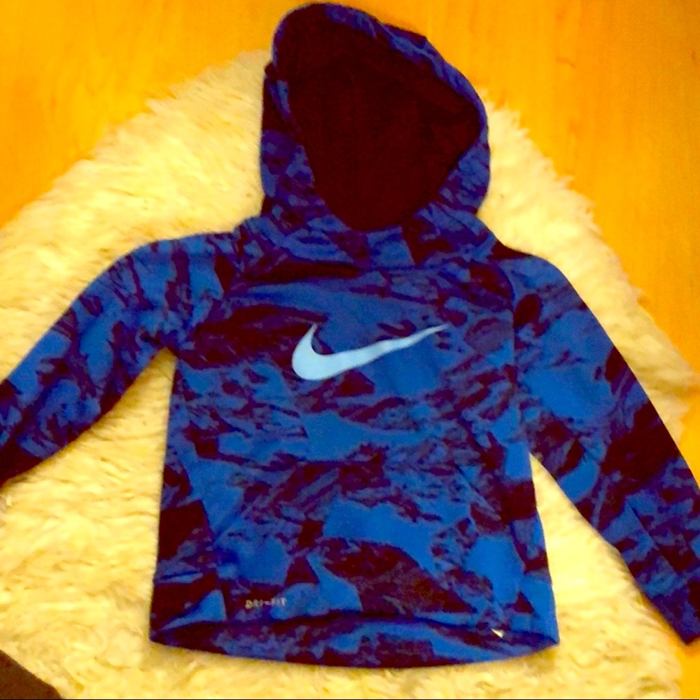2t boys Nike hoodie
